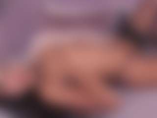 Live cam show with Ambra Cohelo - Athletic Young Adult on Camsoda