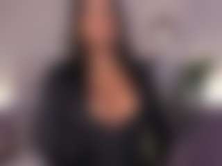 Live cam show with Ambra Cohelo - Ebony Teen (18+) on Gym Cam Girls