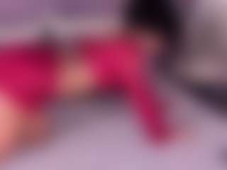 Live cam show with Ambra Cohelo - Athletic Ebony on CamClone