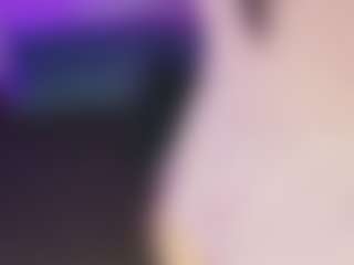 Live cam show with Emma - Big Clit on mypornchat.com