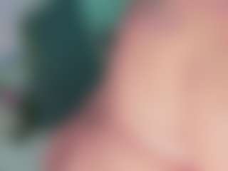 Live cam show with Emma - Foot Fetish on SquirtSoMuch