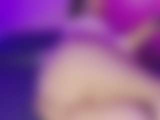 Live cam show with Emma - MILF on Hubzter Live