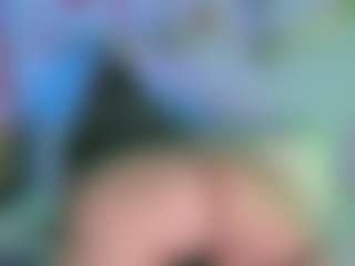 Emma MILF webcam performer live streaming