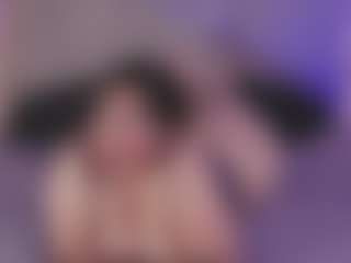 Live cam show with Emma - Big Clit on luckytryst.com