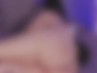 Live cam show with Emma - Geek on hrnylive.com