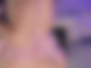 Live cam show with Emma - Latina MILF on Streamer API | colombia