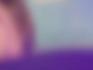 Live cam show with Emma - Big Clit on Camsoda