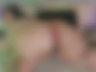 Live cam show with Emma - Big Clit on Uber Horny