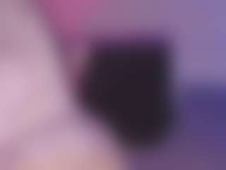 Live cam show with Emma - Big Clit on Camsoda