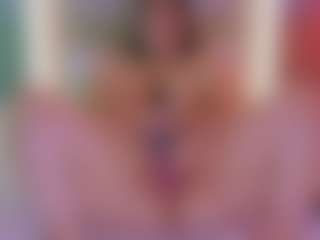 Live cam show with Emma - Colombia MILF on Hubzter Live