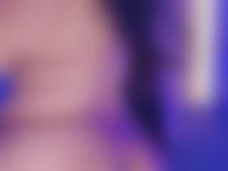 Live cam show with Emma - Big Clit on StripNow