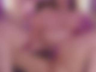 Live cam show with Emma - Geek on LiveSexCams6