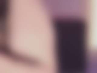 Live cam show with Emma - Big Clit on mypornchat.com