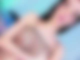 Live cam show with KalanyQueen - Brown Eyes on xDating