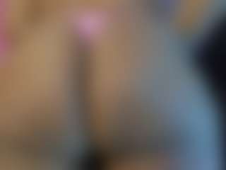 Live cam show with Taylor Sam - Morena on CamClone