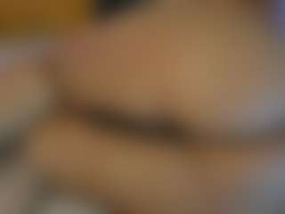 Live cam show with Taylor Sam - Black Shaved Pussy on SmokeAndPoke