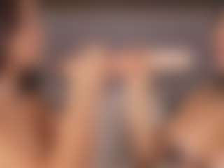 Emperatriz y Linsey's Live Sex Cam Show