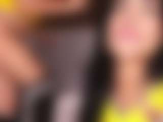 Emperatriz y Linsey's Live Sex Cam Show