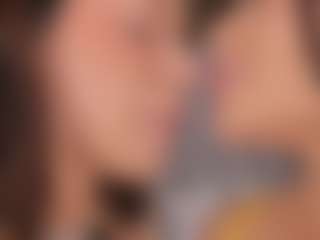 Emperatriz y Linsey's Live Sex Cam Show