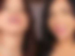 Emperatriz y Linsey's Live Sex Cam Show