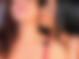 Emperatriz y Linsey's Live Sex Cam Show