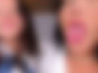 Emperatriz y Linsey's Live Sex Cam Show