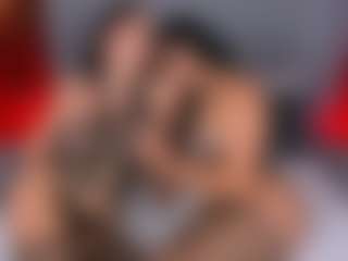 Emperatriz y Linsey's Live Sex Cam Show