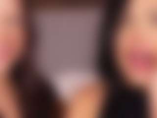 Emperatriz y Linsey's Live Sex Cam Show