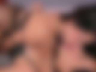 Emperatriz y Linsey's Live Sex Cam Show