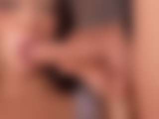 Emperatriz y Linsey's Live Sex Cam Show
