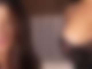 Emperatriz y Linsey's Live Sex Cam Show