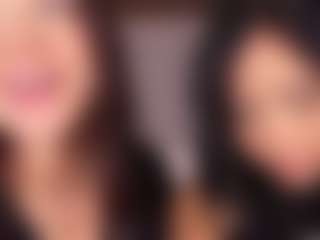 Emperatriz y Linsey's Live Sex Cam Show
