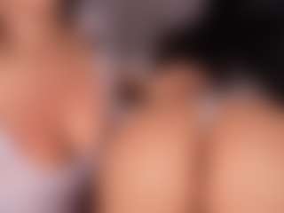 Emperatriz y Linsey's Live Sex Cam Show