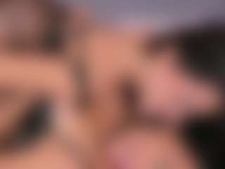 Emperatriz y Linsey's Live Sex Cam Show
