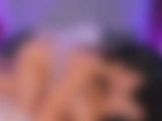 Emperatriz y Linsey's Live Sex Cam Show