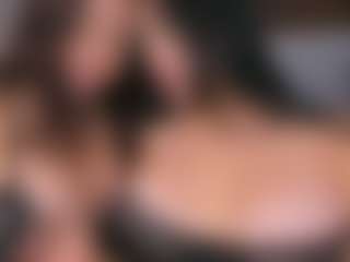 Emperatriz y Linsey's Live Sex Cam Show