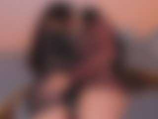 Emperatriz y Linsey's Live Sex Cam Show