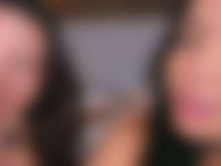 Emperatriz y Linsey's Live Sex Cam Show