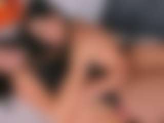 Emperatriz y Linsey's Live Sex Cam Show