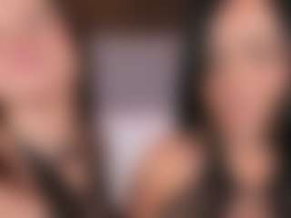 Emperatriz y Linsey's Live Sex Cam Show