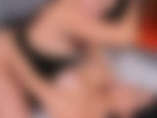 Emperatriz y Linsey's Live Sex Cam Show
