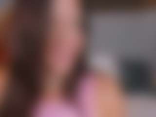 Live cam show with Emperatriz y Linsey - Kisses on chickslive.net