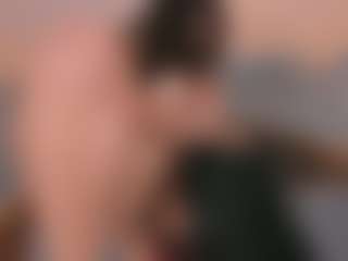 Live cam show with Emperatriz y Linsey - Kisses on CamClone