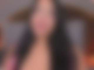 Emperatriz y Linsey's Live Sex Cam Show