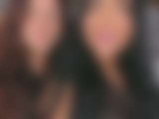 Live cam show with Emperatriz y Linsey - Kisses on Camsoda