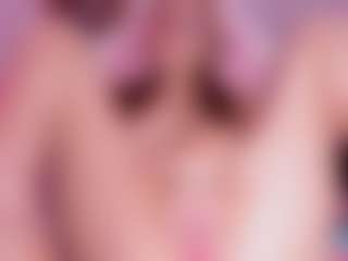Live cam show with NicoleBlake - Squats on Spunkpage