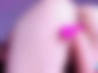 Live cam show with NicoleBlake - Blonde Hair on StripNow