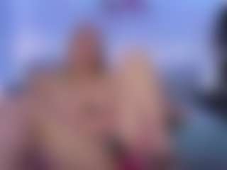 Live cam show with LucyAllen4201 - Wife on TottyGirls
