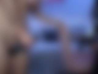 Live cam show with LucyAllen4201 - Housewife on CamwithHer