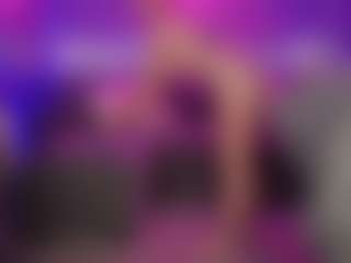 Live cam show with LucyAllen4201 - Housewife on Camsoda